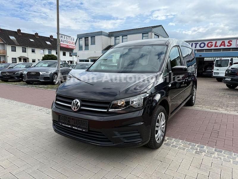Schwarz Gebraucht 2017 VW Caddy Maxi Trendline Van / Kleinbus | 17.690 € (Etwas zu teuer) - Bild 1/4