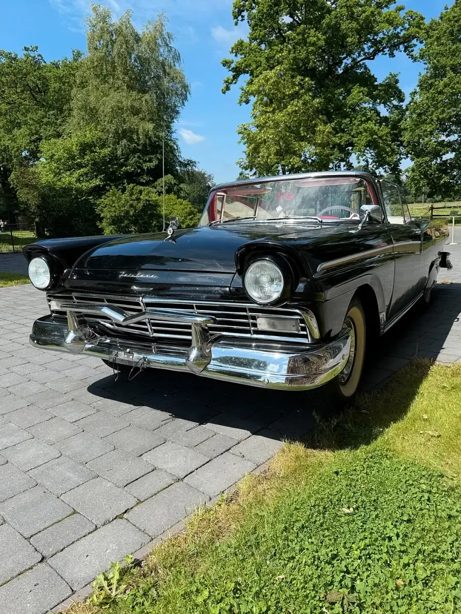 Gebraucht Ford Fairlane 245 PS (180 kW) 1957 Schwarz Cabrio