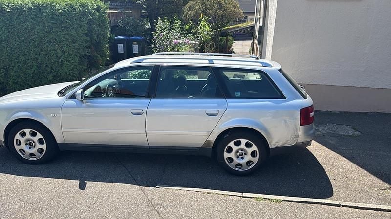 Gebraucht Audi A6 165 PS (121 kW) 2002 Grau Kombi