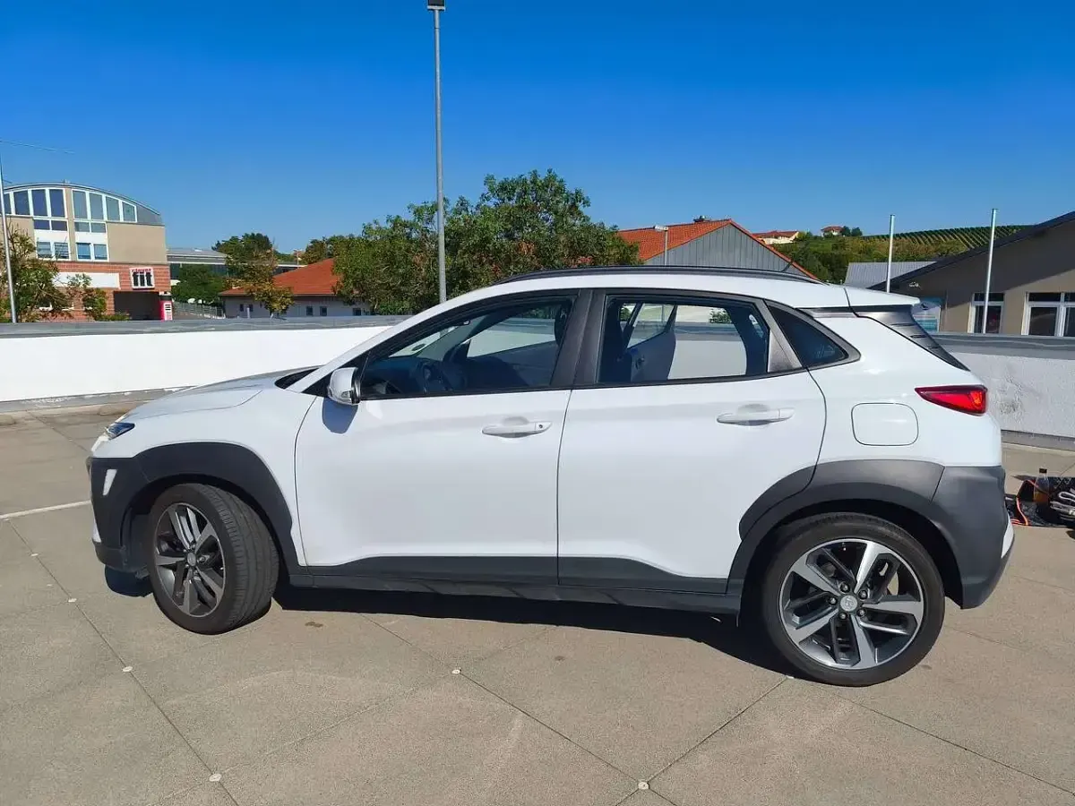 Gebraucht Hyundai Kona Pure 120 PS (88 kW) 2019 Weiß SUV