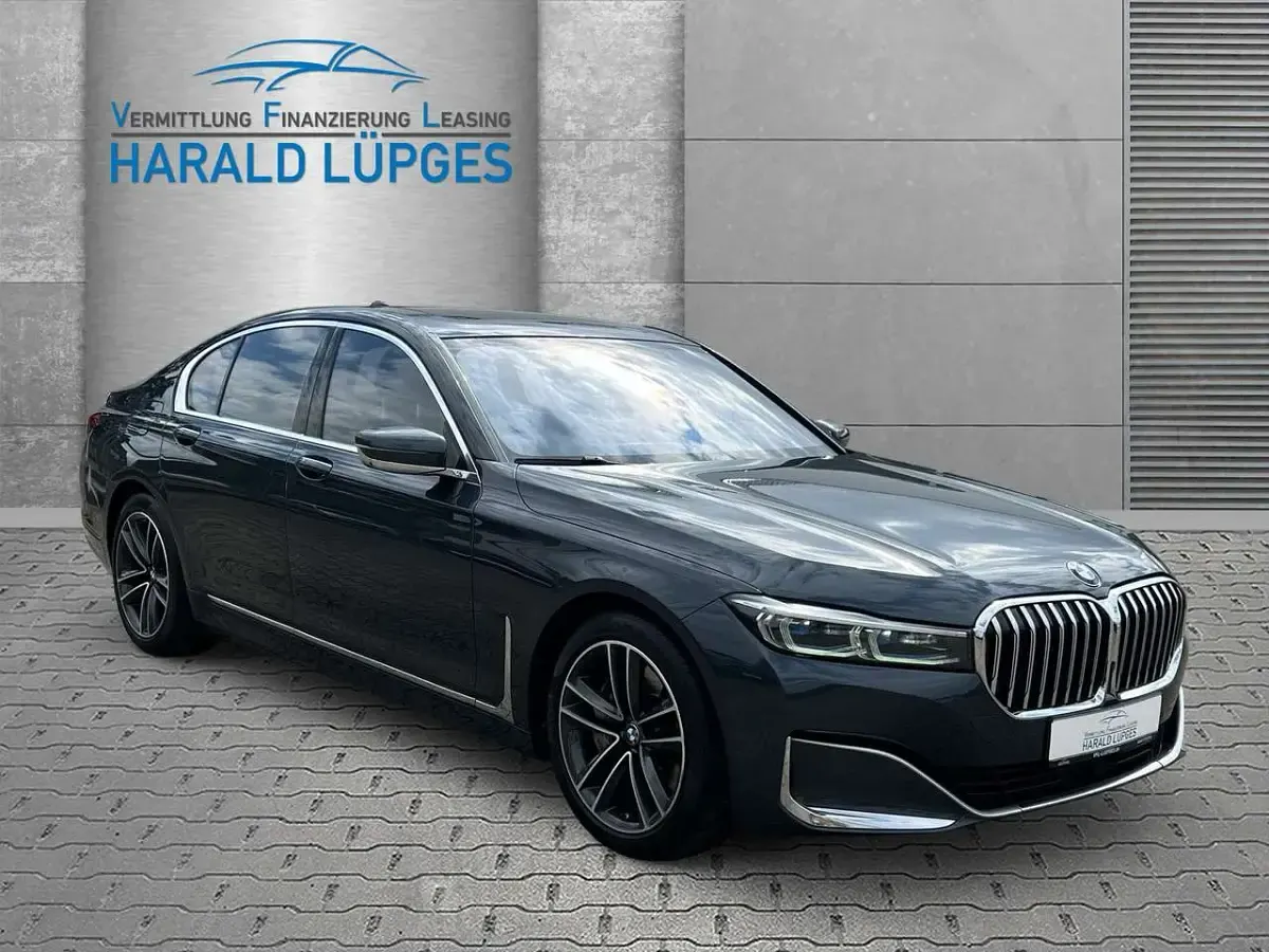 Gebraucht BMW 740 Comfort Edition 320 PS (235 kW) 2020 Arktikgrau Limousine