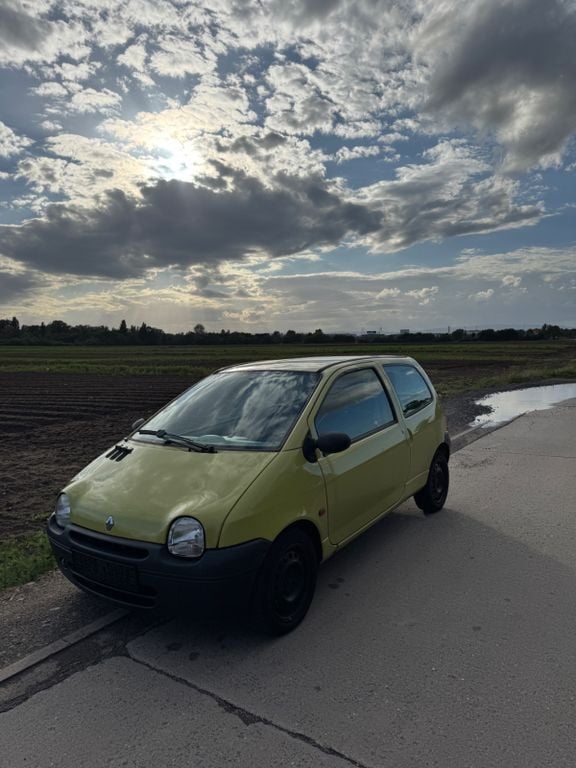 Grün Gebraucht 2001 Renault Twingo Kleinwagen | 1.000 € (Fairer Preis) - Bild 1/4