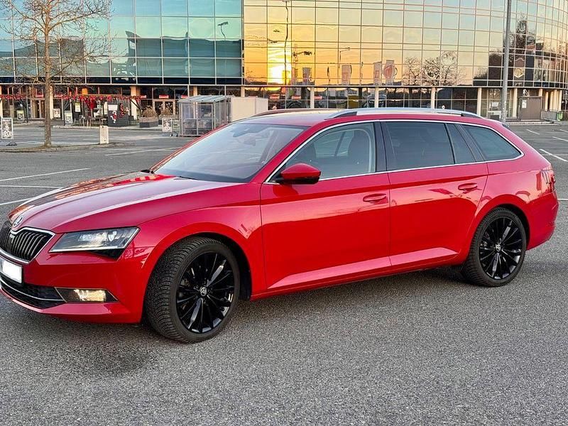 Gebraucht Skoda Superb Ambition 190 PS (139 kW) 2019 Rot Kombi
