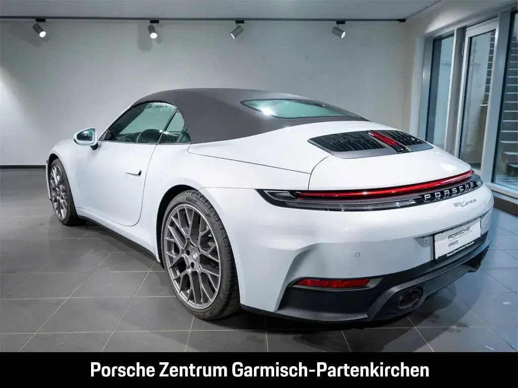 Gebraucht Porsche 911 Carrera Cabriolet 394 PS (289 kW) 2024 Eisgraumetallic Cabrio