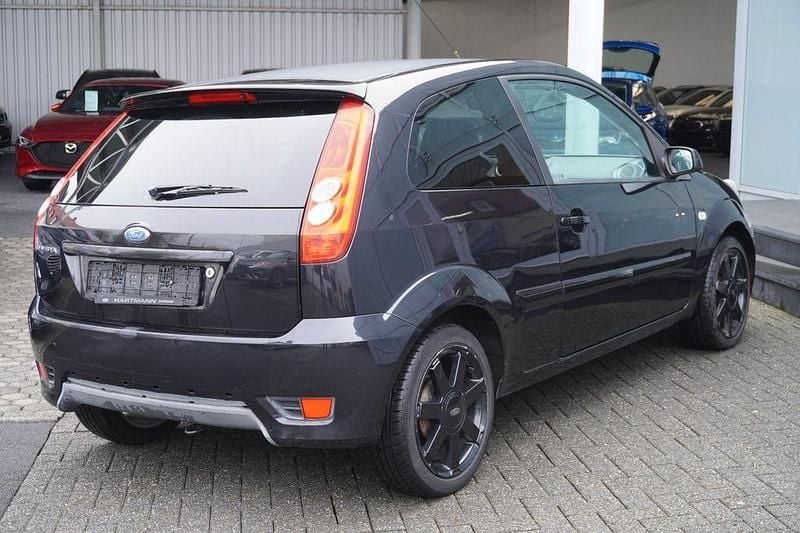 Gebraucht Ford Fiesta 60 PS (44 kW) 2007 Schwarz Kleinwagen