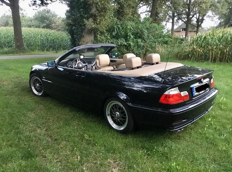 Schwarz Gebraucht 2001 BMW 325 Cabriolet Cabrio | 8.900 € - Bild 1/4
