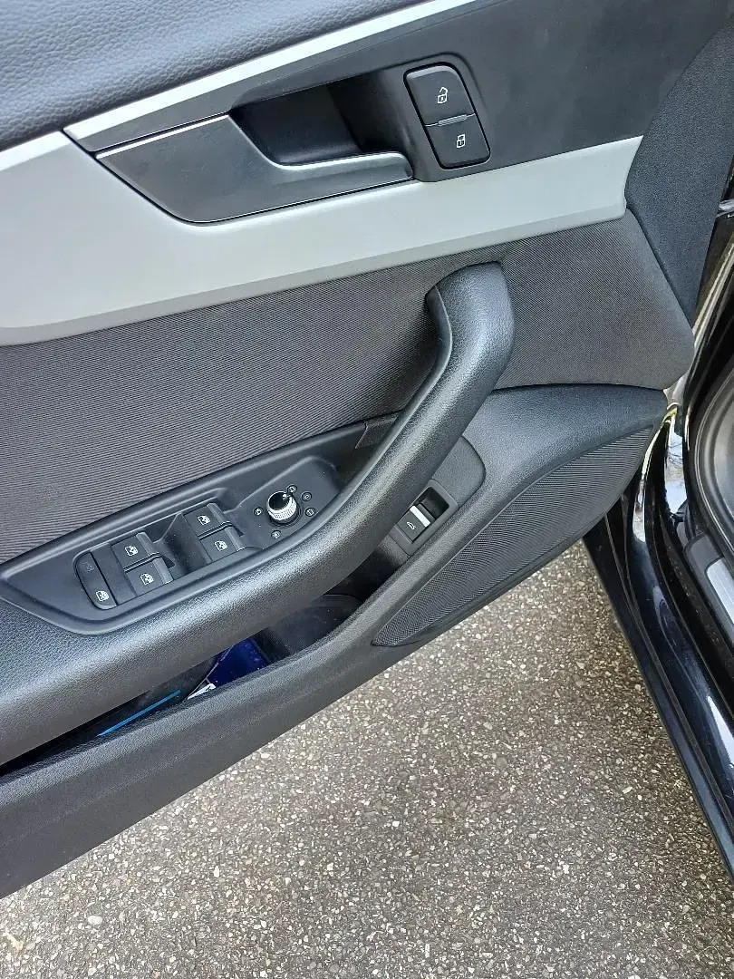 Używany Audi A4 190 KM (139 kW) 2020 Czarny Kombi