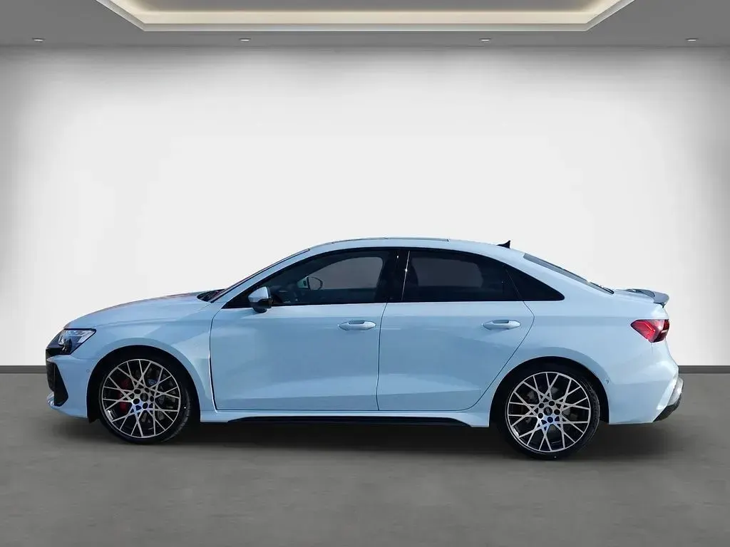 Gebraucht Audi RS3 Sport 400 PS (294 kW) 2026 Kumulusblau uni audi exclusive Limousine