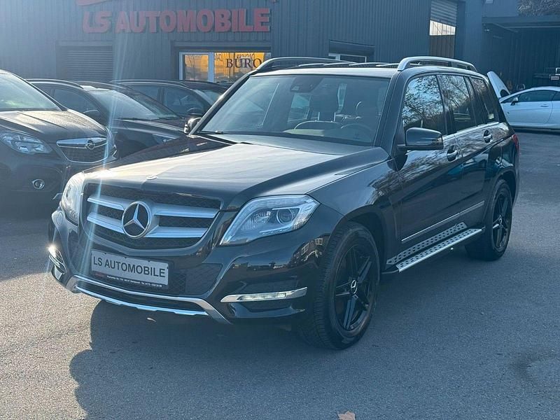 Schwarz Gebraucht 2015 Mercedes GLK220 SUV | 17.850 € (Guter Preis) - Bild 1/4