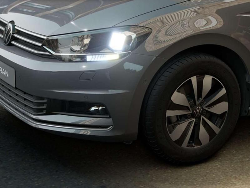 Gebraucht VW Touran S 122 PS (89 kW) 2025 Grau Van / Kleinbus