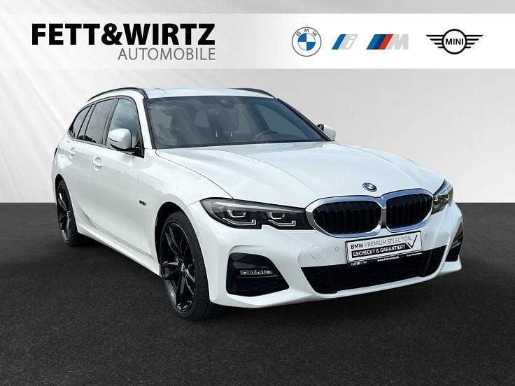 Alpinweiss Gebraucht 2022 BMW 330e M Sport Limousine | 30.330 € (Guter Preis) - Bild 1/3