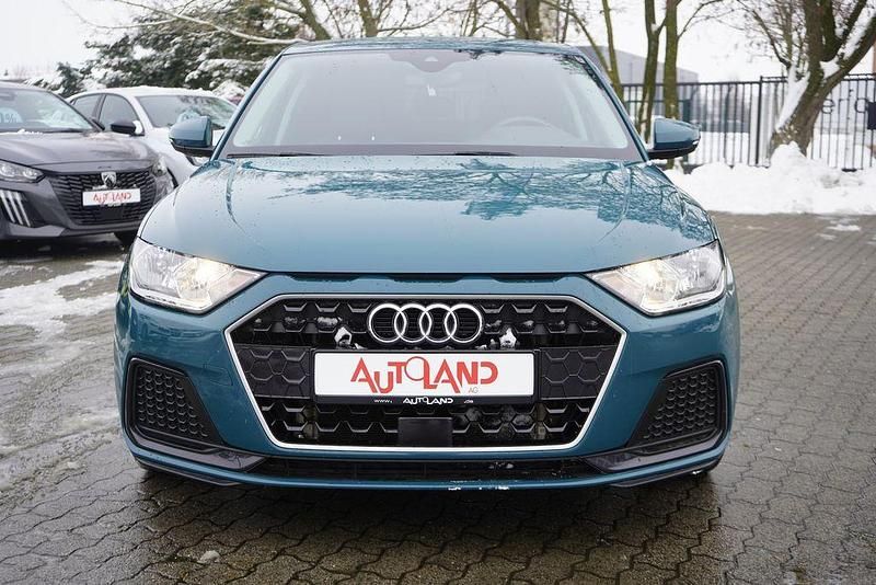 Gebraucht Audi A1 Sportback Advanced 95 PS (69 kW) 2020 Grün Kleinwagen