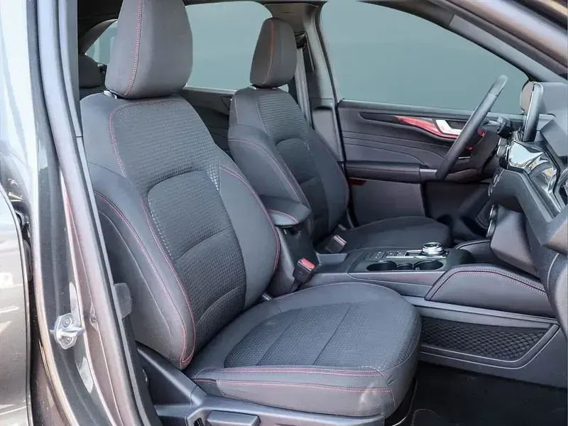 Gebraucht Ford Kuga 224 PS (164 kW) 2023 Grau SUV
