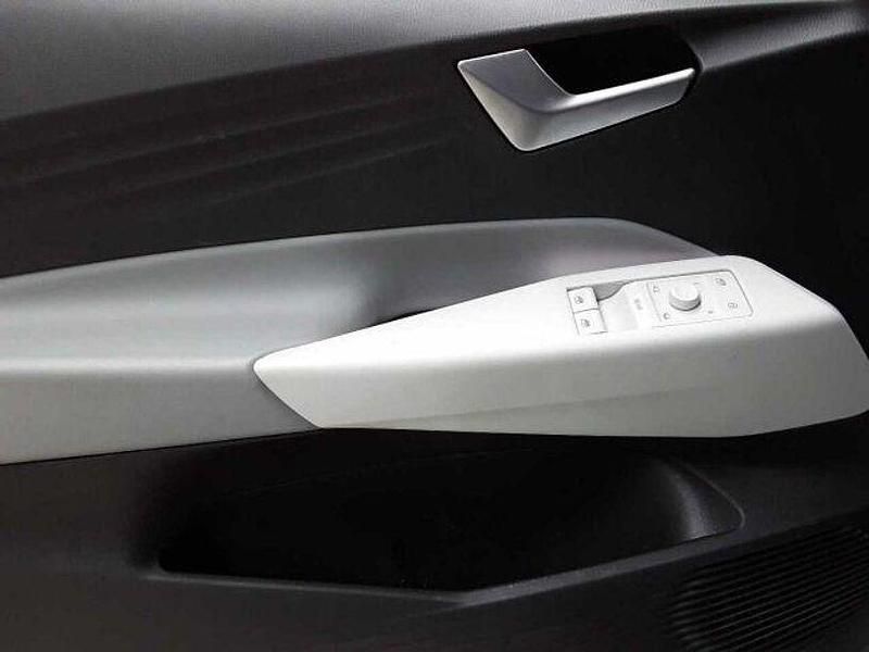 Gebraucht VW ID.3 Pro 150 kW (204 PS) 2021 Scale silver metallic / dach schwarz Kleinwagen