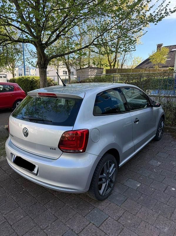Gebraucht VW Polo 75 PS (55 kW) 2013 Silber Kleinwagen