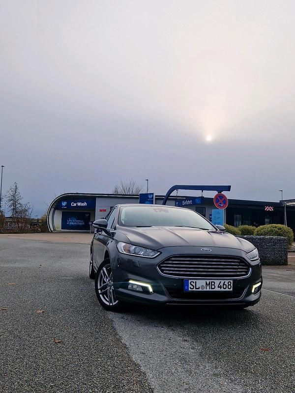 Grau Gebraucht 2018 Ford Mondeo Kombi | 8.800 € (Superpreis) - Bild 1/4