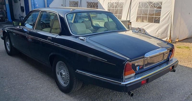 Gebraucht Jaguar XJ 264 PS (194 kW) 1993 Blau Limousine
