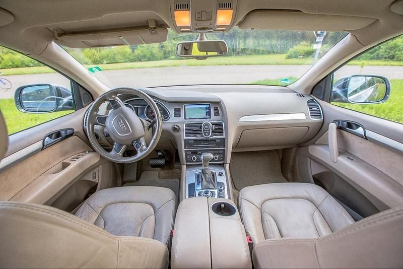Silber Gebraucht 2012 Audi Q7 Comfort SUV | 17.900 € (Superpreis) - Bild 1/4