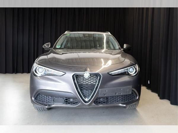 Gebraucht Alfa Romeo Stelvio Super 200 PS (147 kW) 2021 Beige (colore esterno (grigio vesuvio, metallic) met) SUV