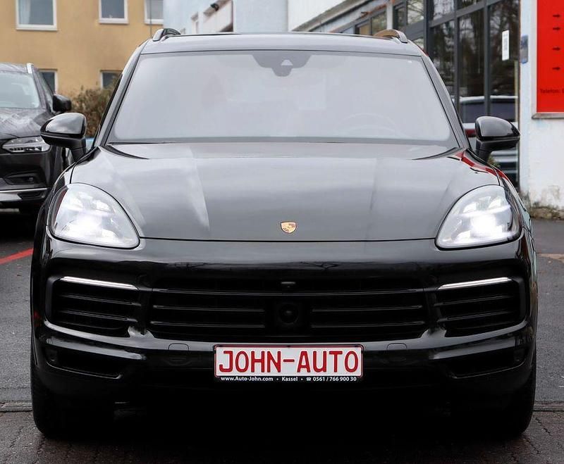 Gebraucht Porsche Cayenne Sport 476 PS (350 kW) 2021 Tiefschwarz SUV