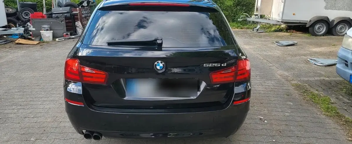 Gebraucht BMW 525 Sport Line 218 PS (160 kW) 2013 Schwarz Kombi