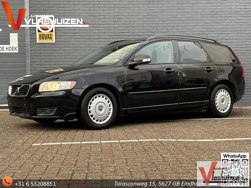 Schwarz Gebraucht 2009 Volvo V50 Kombi | 1.950 € (Superpreis) - Bild 1/4