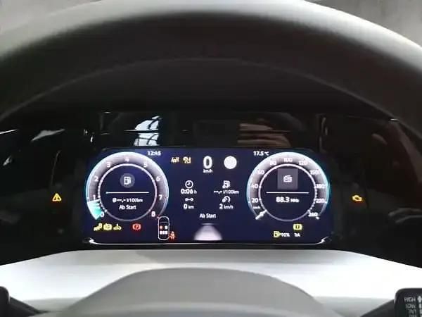 Neu VW Golf VIII 116 PS (85 kW) 2026 Uranograu Limousine