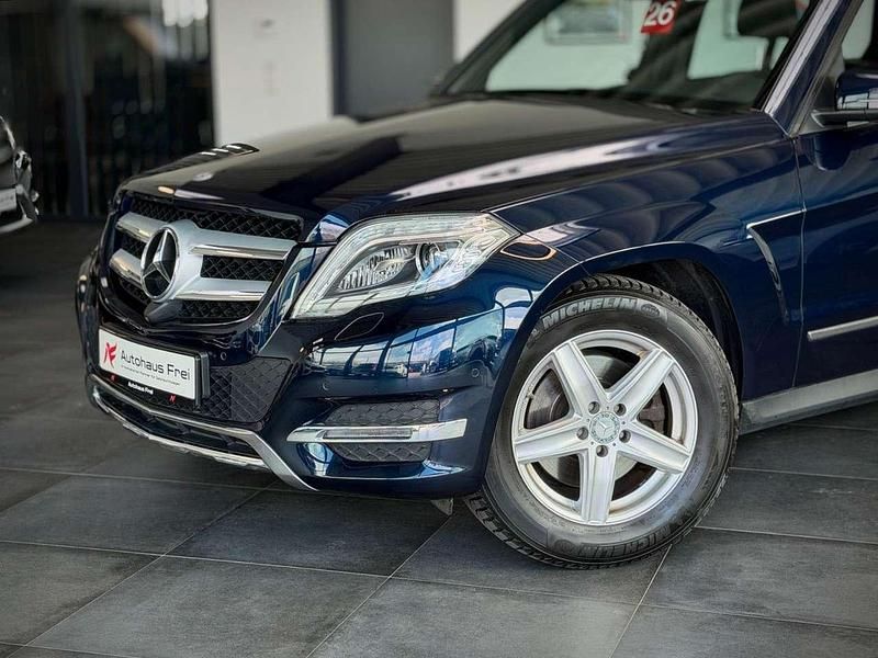Gebraucht Mercedes GLK250 204 PS (150 kW) 2015 Blau SUV