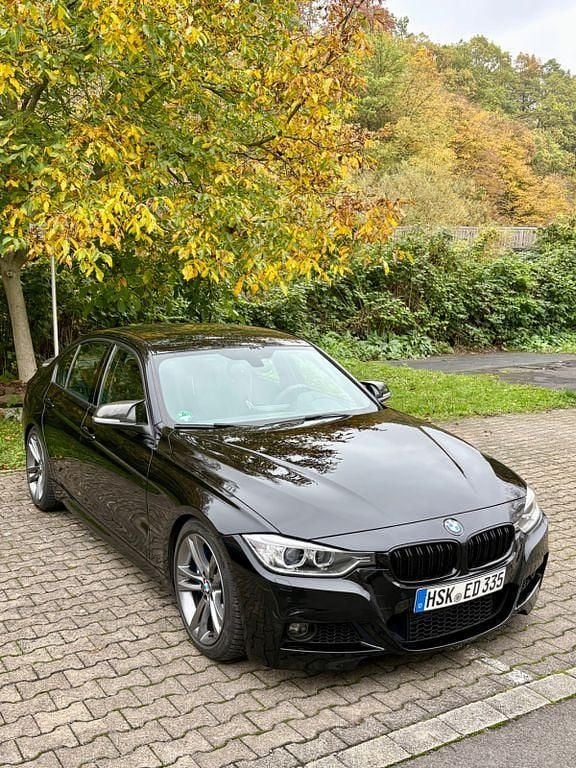 Schwarz Gebraucht 2012 BMW 335 M Sport Limousine | 17.400 € (Fairer Preis) - Bild 1/4