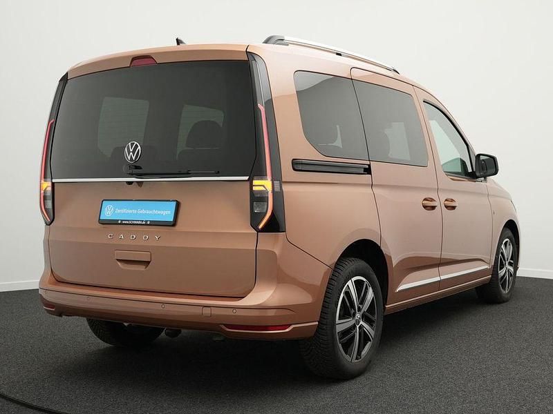 Gebraucht VW Caddy Style 122 PS (89 kW) 2024 Copper bronze metallic Van / Kleinbus