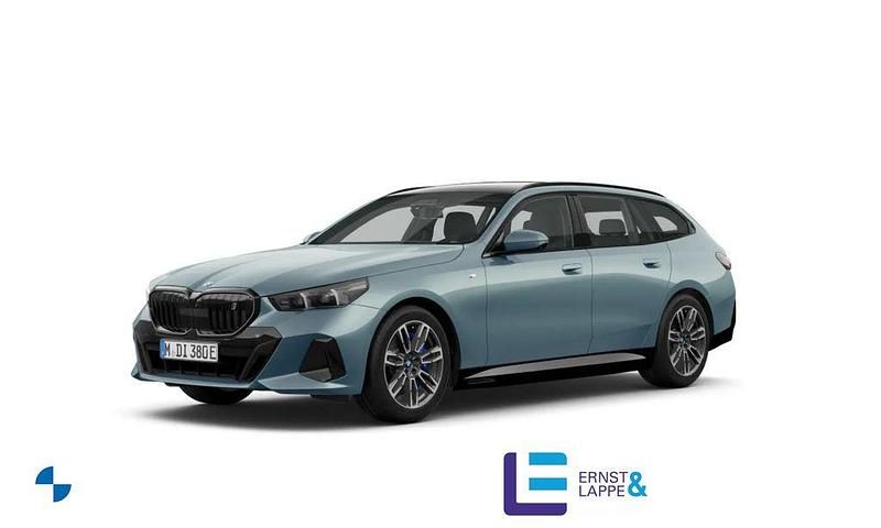 Cape york grün Gebraucht 2024 BMW i5 M Sport Limousine | 61.770 € - Bild 1/4