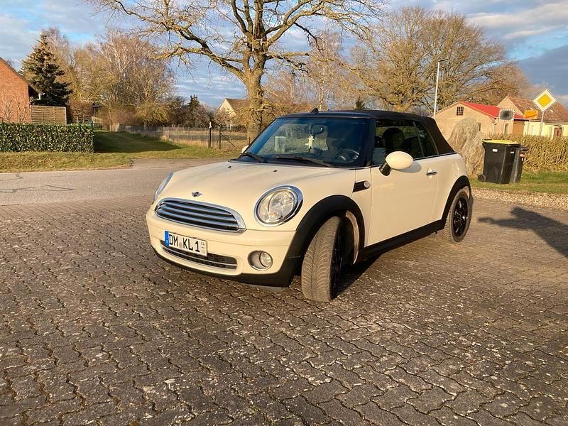 Gebraucht Mini Cooper Cabriolet 120 PS (88 kW) 2010 Weiß Cabrio