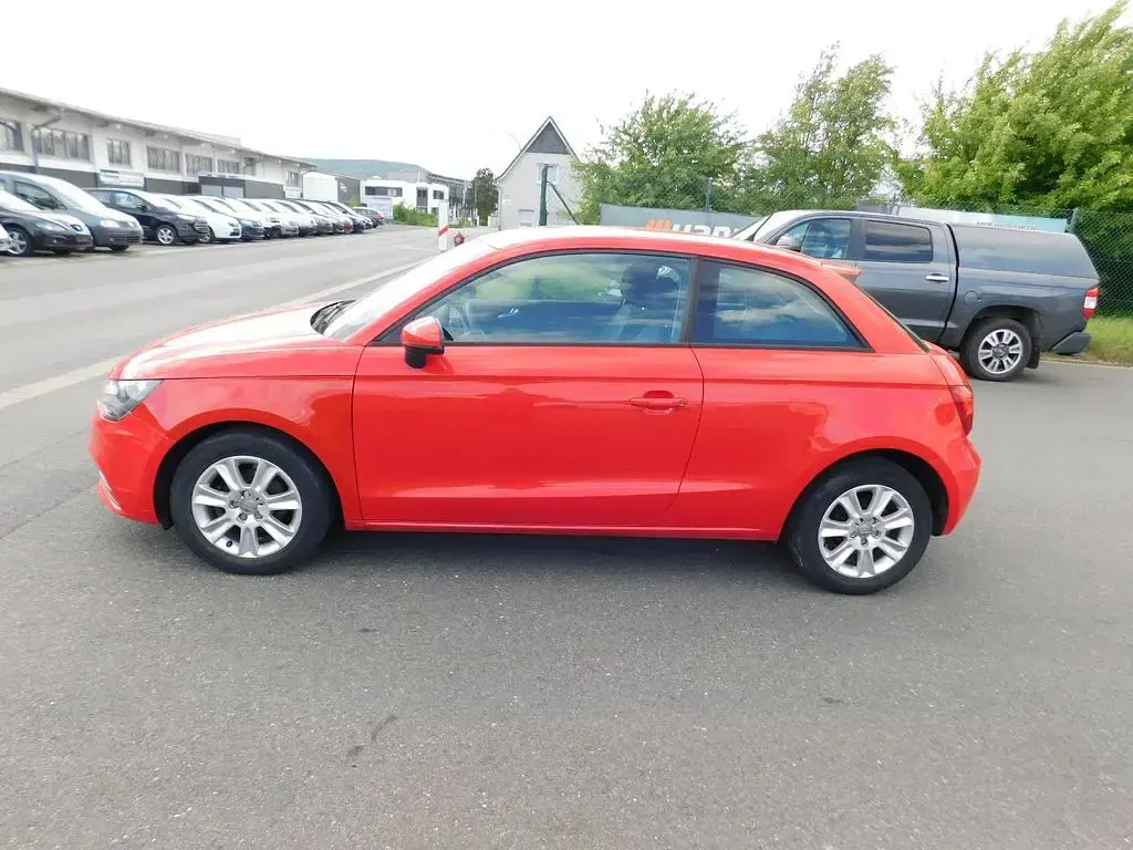 Brugt Audi A1 Attraction 86 HK (63 kW) 2011 Rød Hatchback