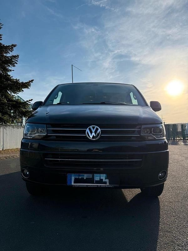 Schwarz Gebraucht 2011 VW T5 Highline Van | 17.449 € - Bild 1/4