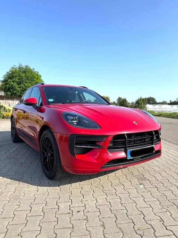 Rot Gebraucht 2021 Porsche Macan GTS SUV | 69.800 € (Fairer Preis) - Bild 1/4