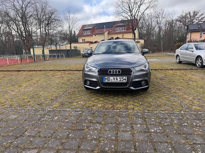 Gebraucht Audi A1 S-Line 122 PS (89 kW) 2012 Grau Kleinwagen