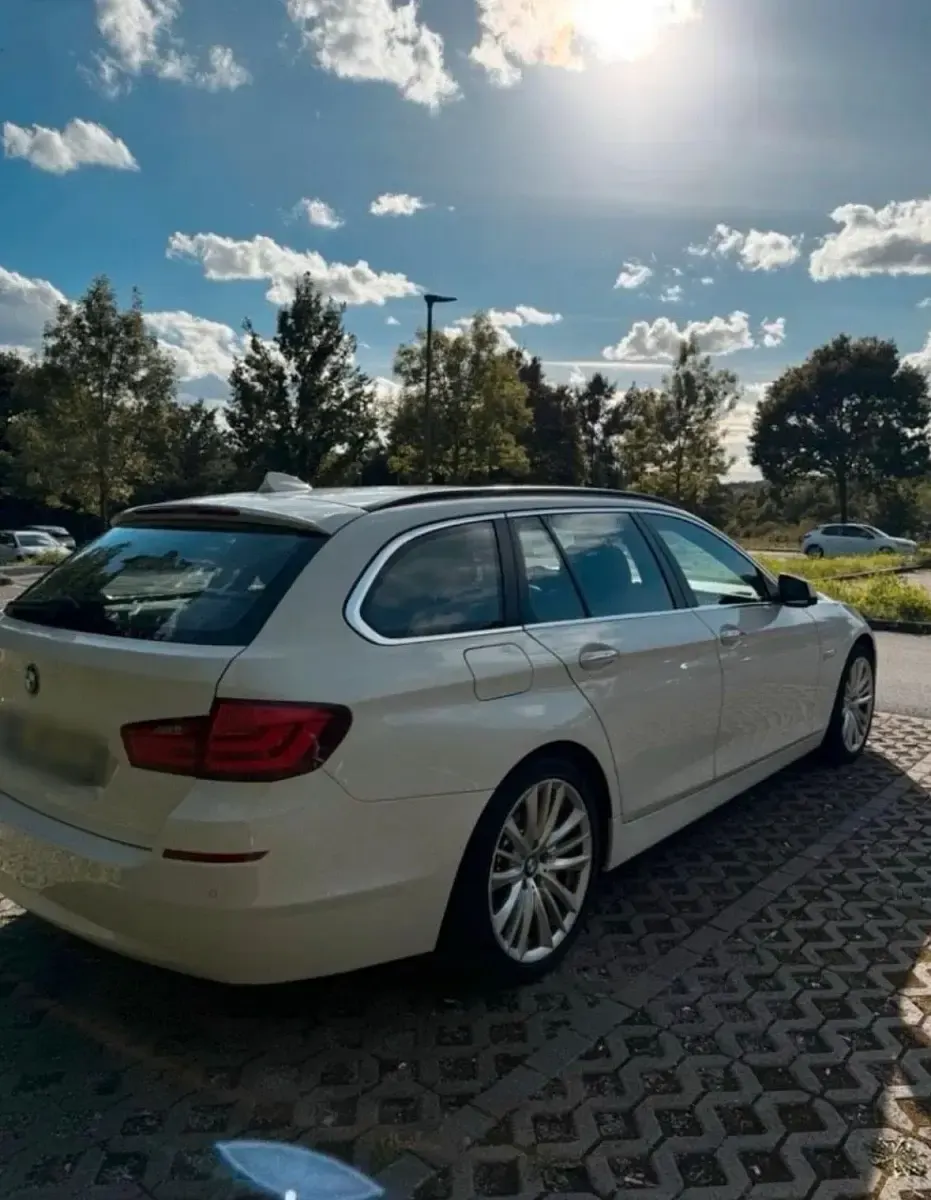 Gebraucht BMW 520 2009 Weiß Kombi