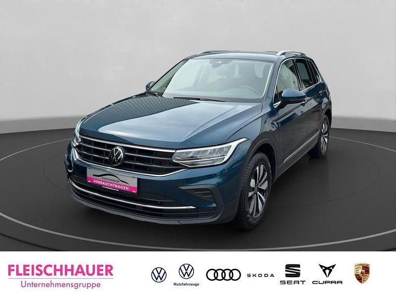 Blau Gebraucht 2024 VW Tiguan Move SUV | 31.990 € (Fairer Preis) - Bild 1/4
