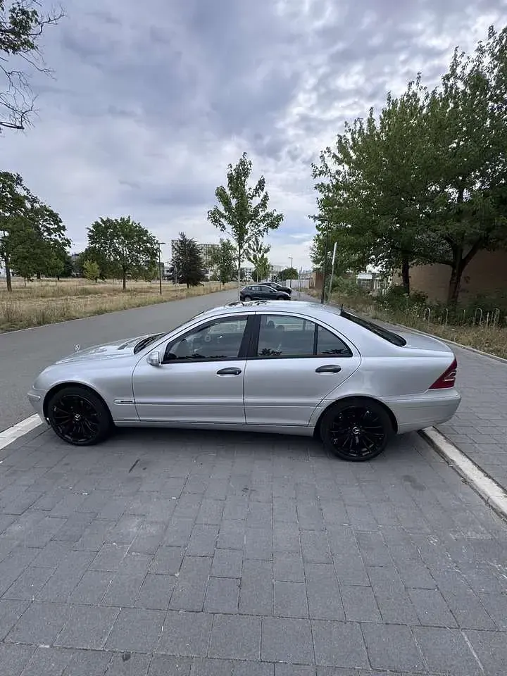 Gebraucht Mercedes C220 Classic 143 PS (105 kW) 2001 Limousine