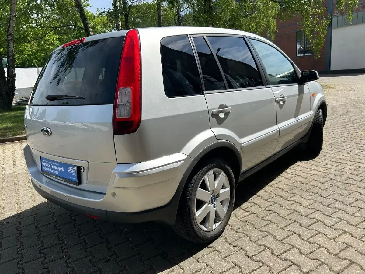 Gebraucht Ford Fusion 80 PS (58 kW) 2009 Silber Kleinwagen