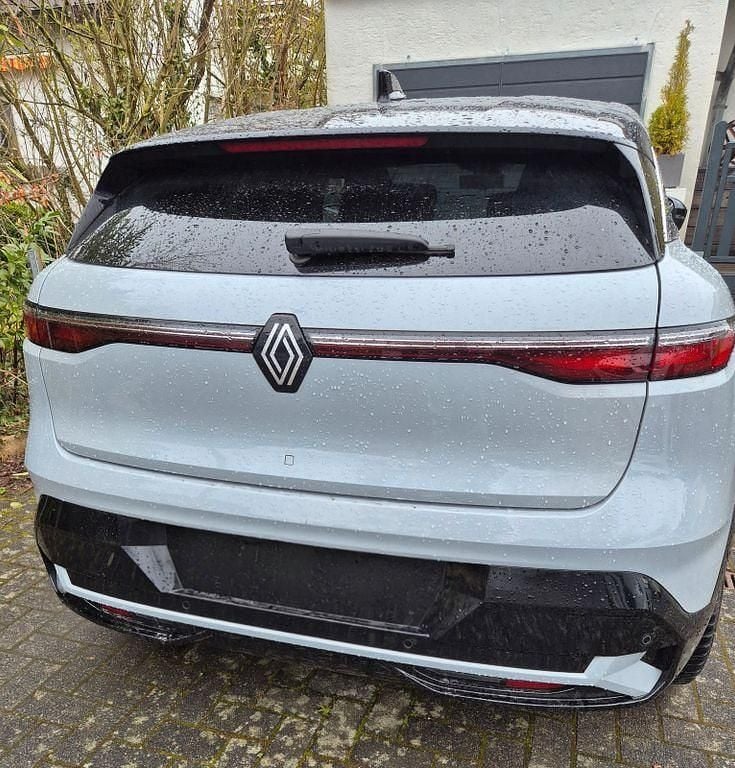 Gebraucht Renault Megane E-Tech Iconic 160 kW (218 PS) 2023 Grau Limousine