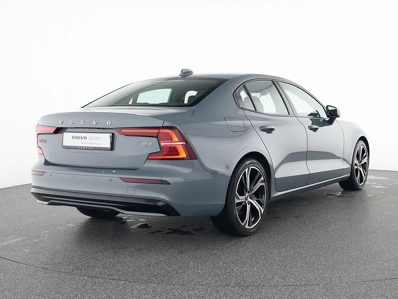 Gebraucht Volvo S60 Plus 197 PS (144 kW) 2023 Grau Limousine