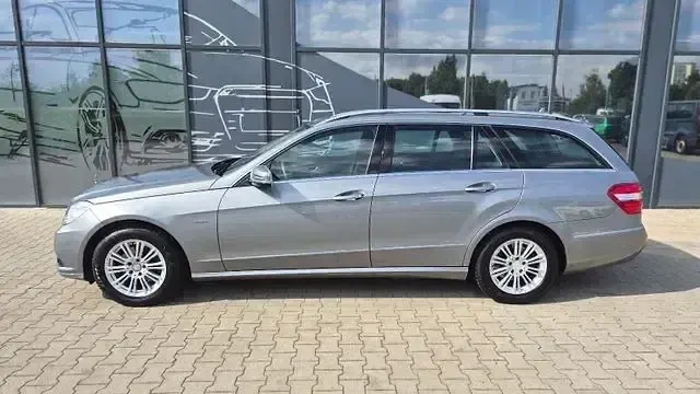 Gebraucht Mercedes E200 184 PS (135 kW) 2011 Andere Kombi