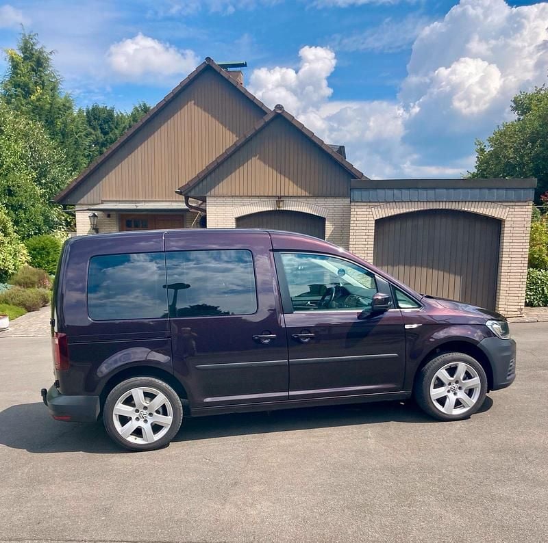 Usata VW Caddy 150 CV (110 kW) 2016 Viola Monovolume