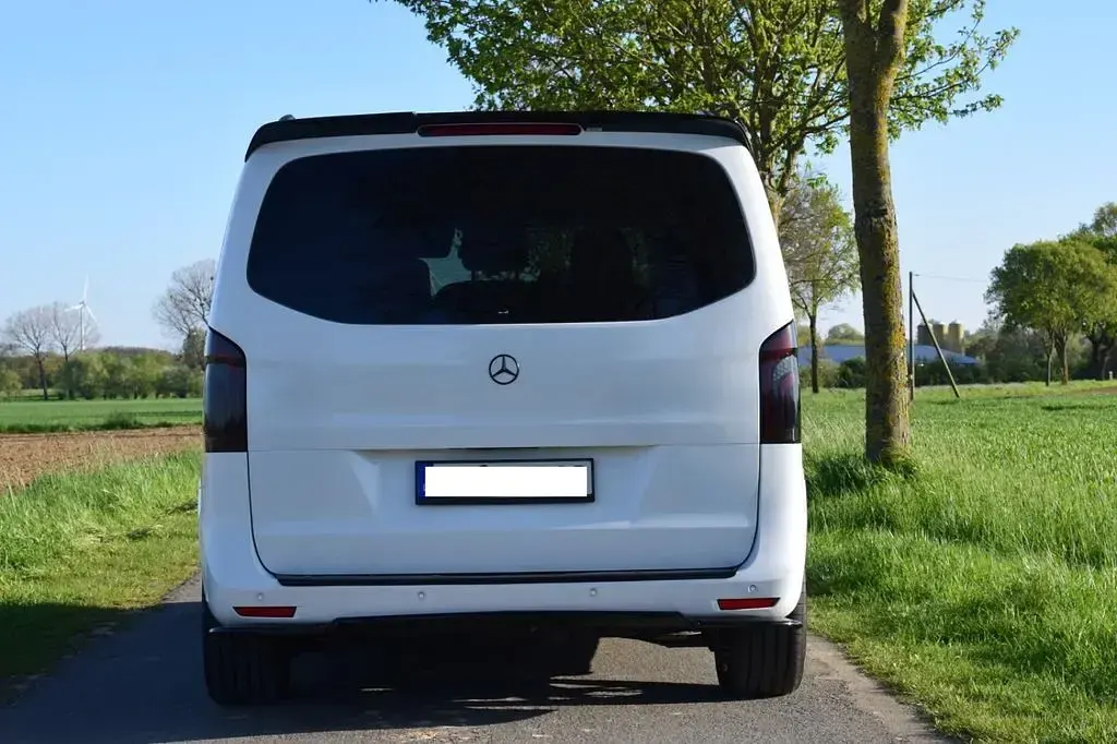 Gebraucht Mercedes V220 163 PS (119 kW) 2018 Weiß Van / Kleinbus