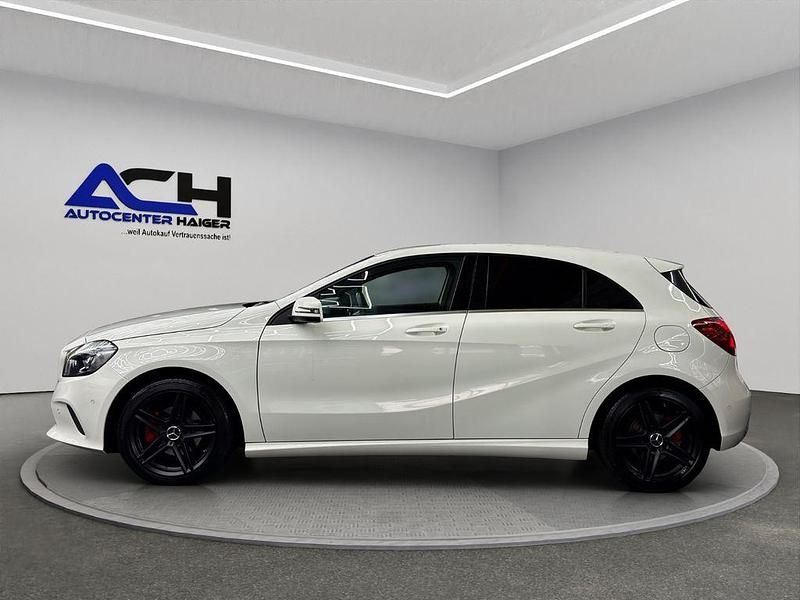 Gebraucht Mercedes A180 122 PS (89 kW) 2016 Weiß Limousine