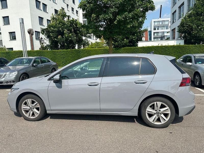 Gebraucht VW Golf VII Life 150 PS (110 kW) 2020 Grau Limousine
