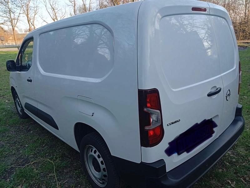 Gebraucht Opel Combo 102 PS (75 kW) 2021 Weiß Van / Kleinbus