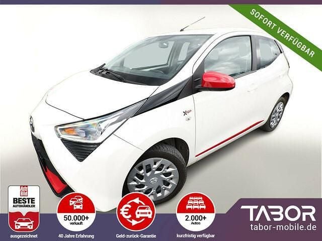 Gebraucht Toyota Aygo X-play 72 PS (52 kW) 2020 Weiß Kleinwagen