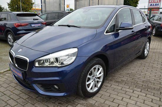 Blau Gebraucht 2016 BMW 218 Active Tourer Advantage Van / Kleinbus | 13.980 € (Fairer Preis) - Bild 1/4